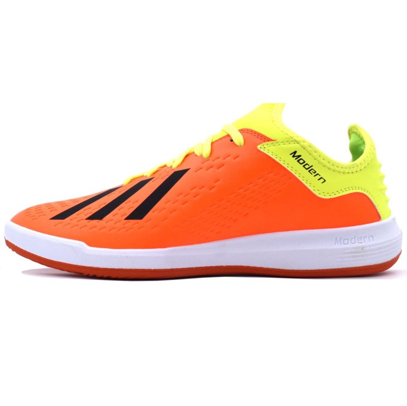 قیمت 30 مدل کفش فوتبال چمن مصنوعی ارزان + خرید